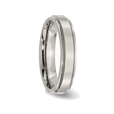 5mm Men's Comfort Fit Ridged Edge Titanium Wedding Band Ring product image