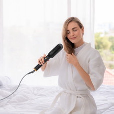 Inova™ 5-Temp Straightening Curler Brush product image