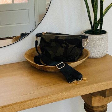 Threaded Pear Everly Crossbody Purse  product image Threaded Pear Everly Crossbody Purse  product image
