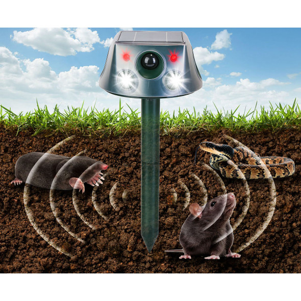 LakeForest® Ultrasonic Solar Animal Repeller product image