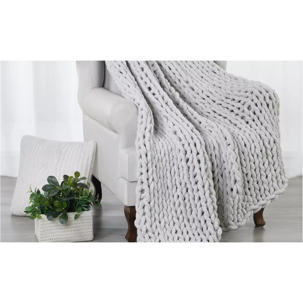 Chunky Chenille Plush Throw by Kathy Ireland, 50" x 60" product image