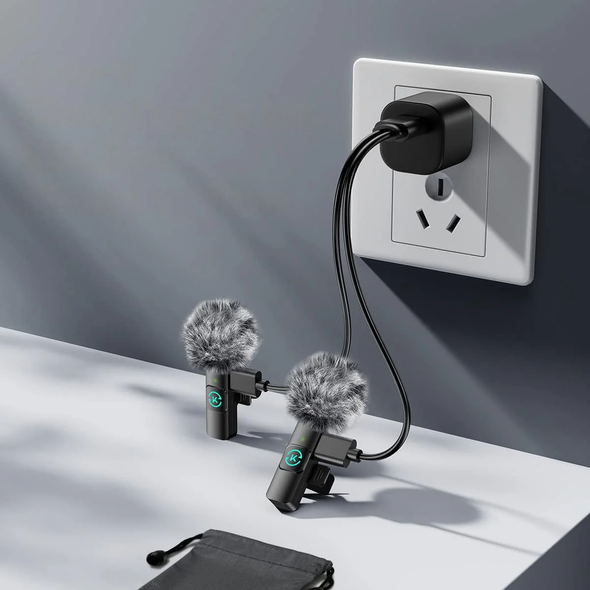 Wireless Lavalier Microphone Set for iPhone product image