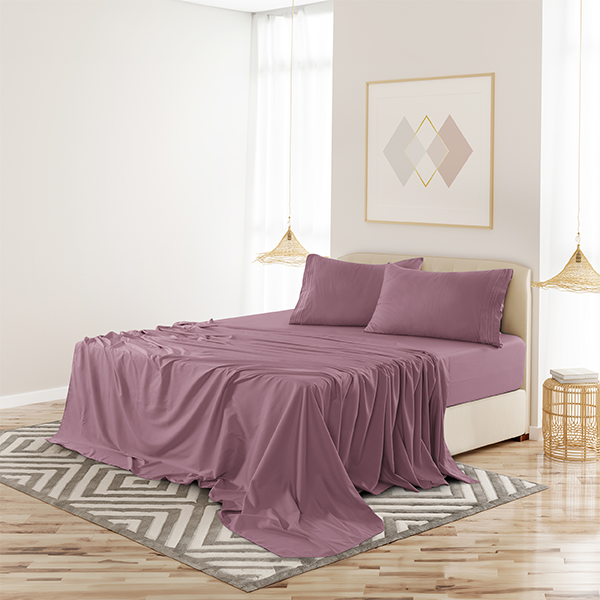 4-Piece Solid Microfiber Deep Pocket Bedding Sheet Set - California King Pink