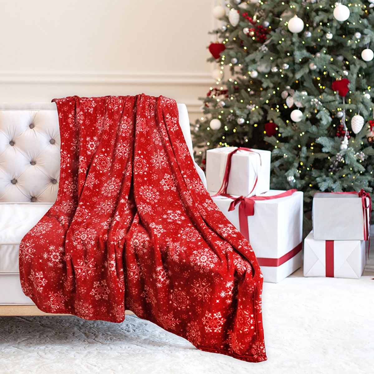 Kathy Ireland Holiday Print Plush Flannel Throw Blanket - Red Snowflakes