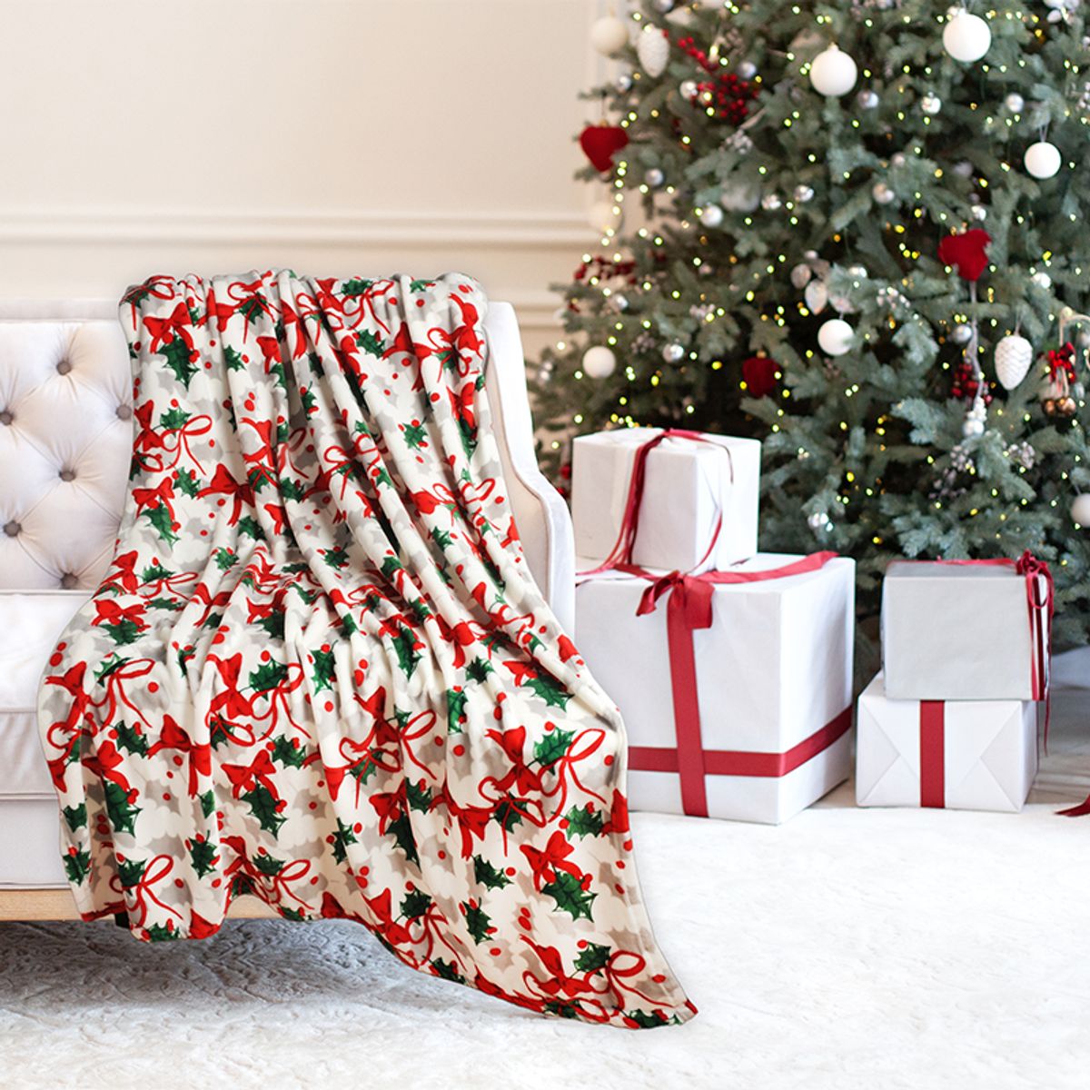 Kathy Ireland Holiday Print Plush Flannel Throw Blanket - Festive Foliage