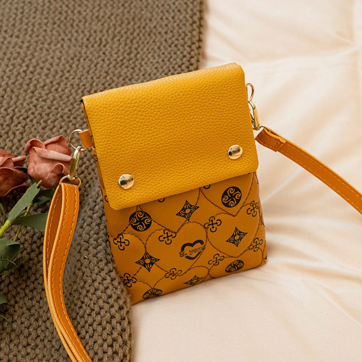 Lior Geometric Pattern Messenger Bag - Yellow
