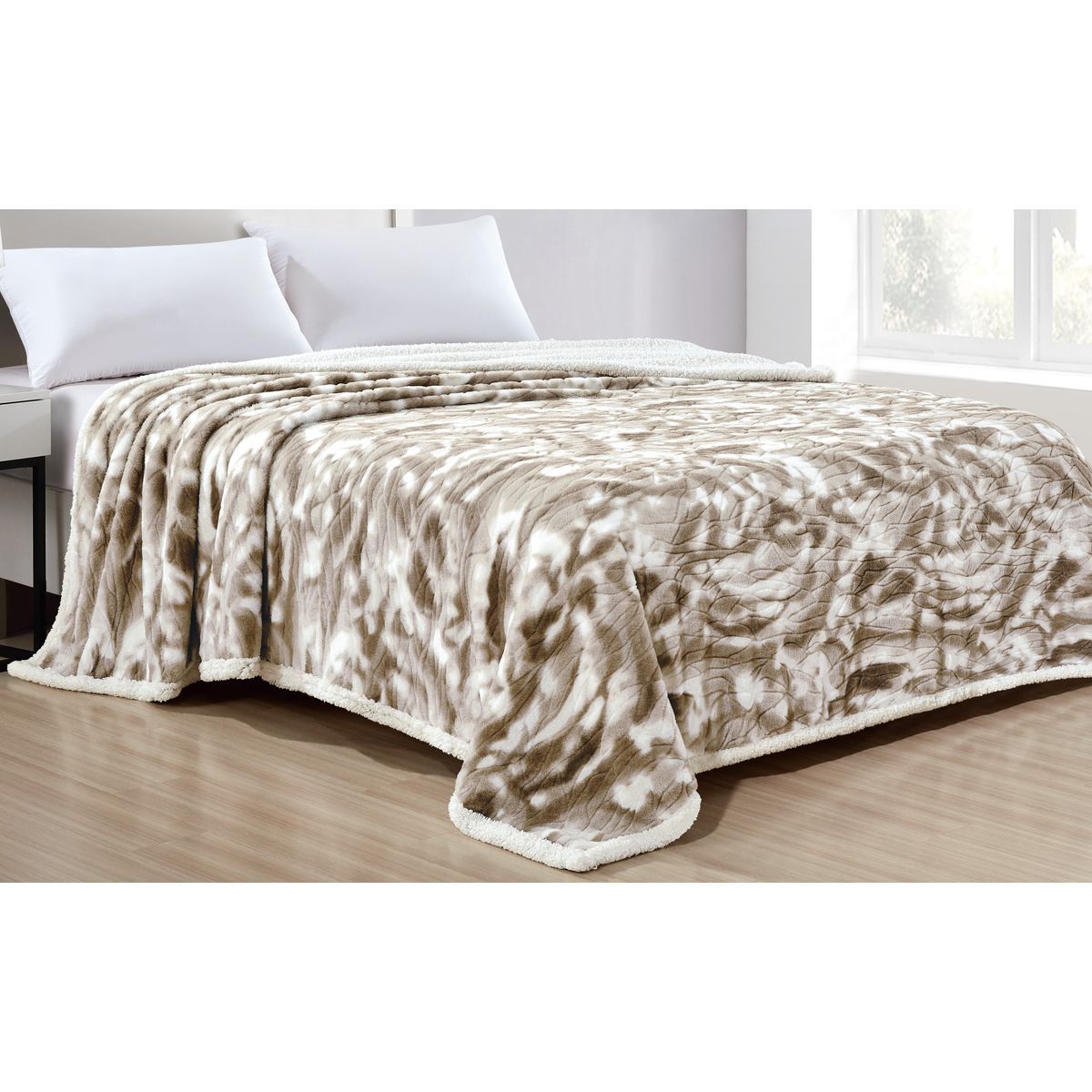 Queen/King Alaska Fur Sherpa Blankets (1 or 2-Pack) - ALASKA SHERPA- QUEEN - TAUPE