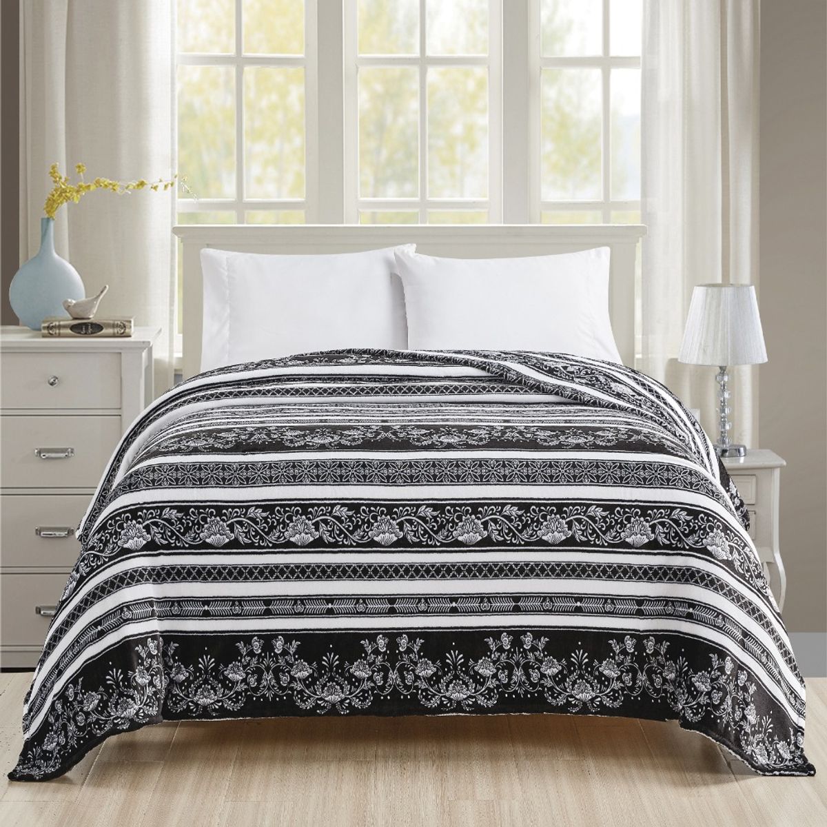 Oversized Queen or King Printed Blanket - Odelia - 90 x 90-Inch Oversized Blanket