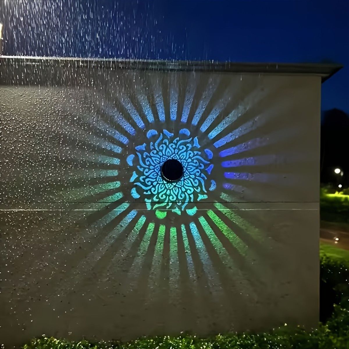 Outdoor Solar Projection Light (1- to 4-Pack) - 1 pack