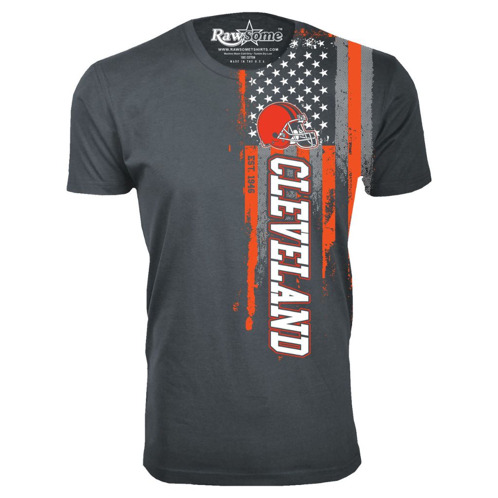 Men's Football USA Flag T-Shirt - Small - Cleveland