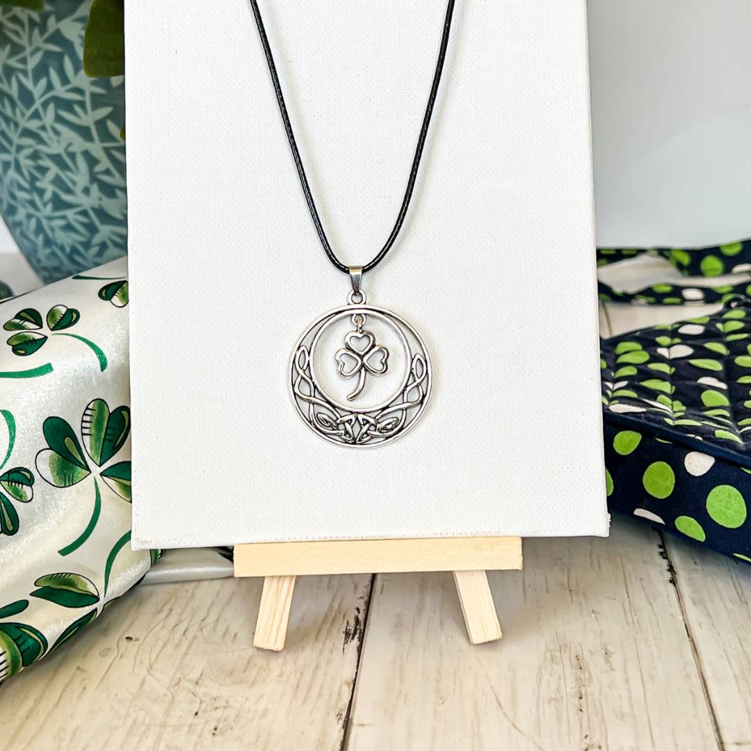 I-rish I Had a Lucky Necklace - Celtic knot