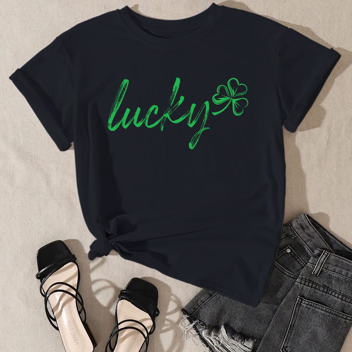 Women's Irish Love St. Patrick's Day Graphic T-Shirts - Lucky Clover Brush - Black-Green Prt / S
