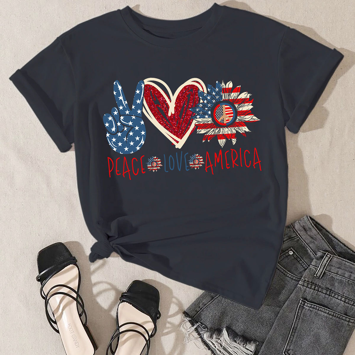Women's Miss Americana T-Shirts - Peace Love America - Black - L