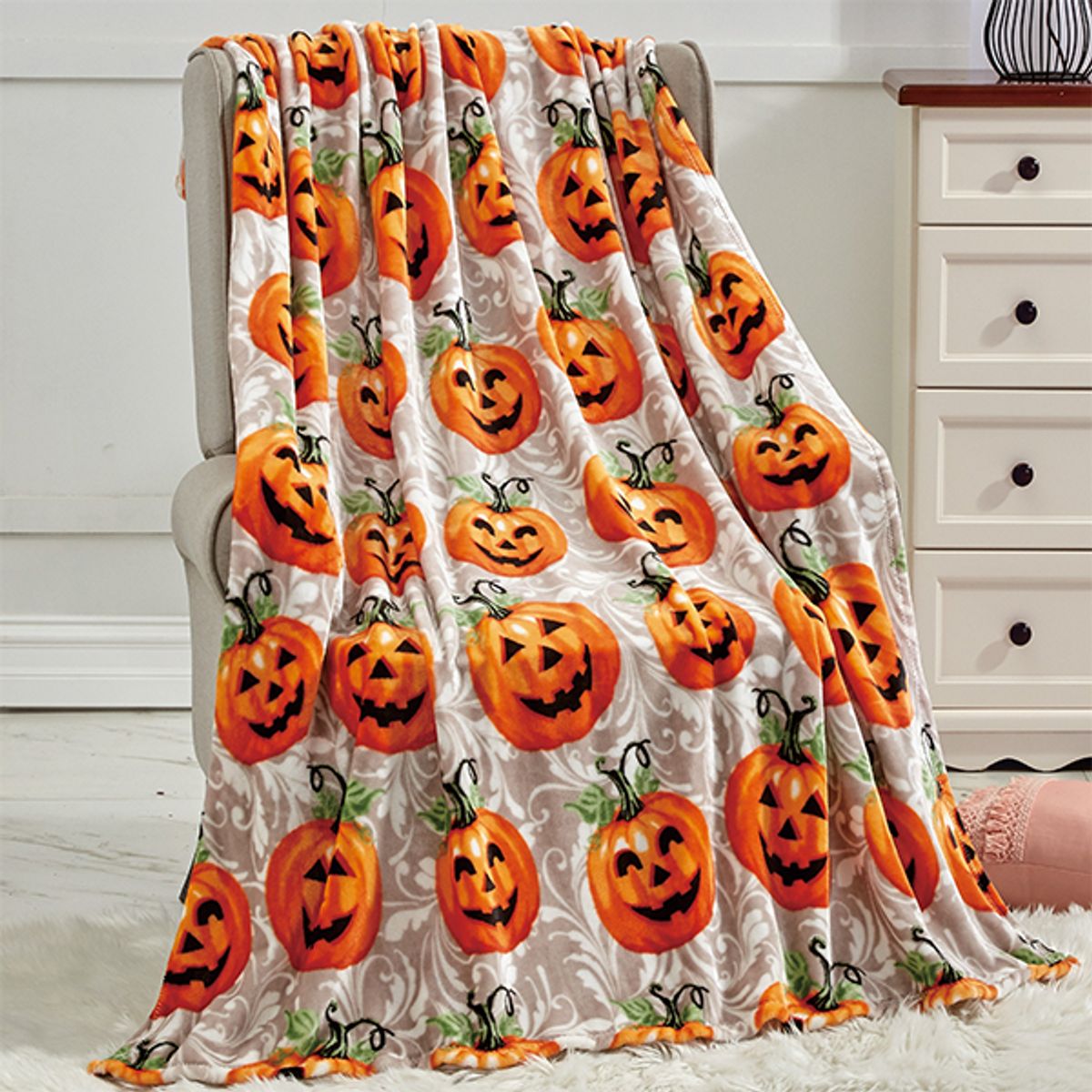 50 x 60-Inch Autumn and Halloween Throw Blanket - Pumpkins