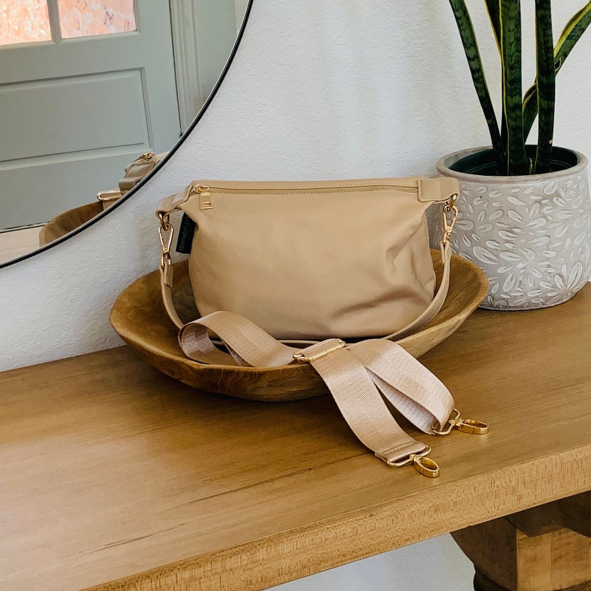 Photos - Wallet Threaded Pear Threaded Pear Everly Crossbody Purse - Apricot EVERLYAP