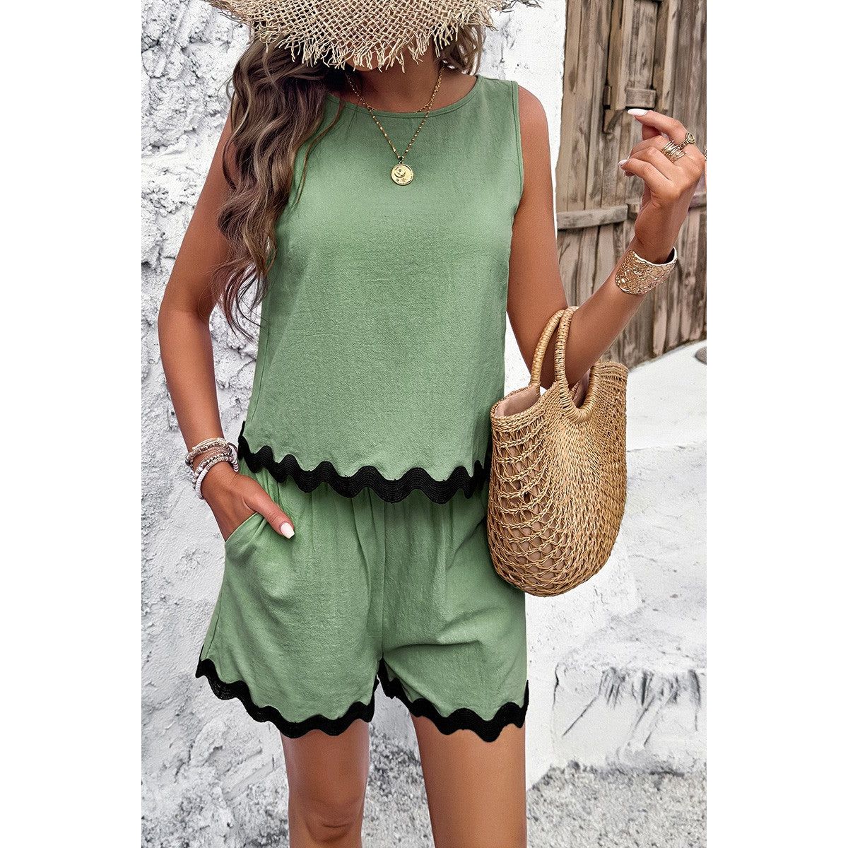 Women's 2-Piece Wave Cut Top and Shorts Set - Green / XLarge (12-14)