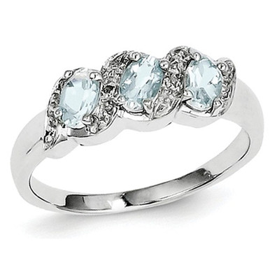 Three Stone Aquamarine Ring 3/5 Carat (ctw) in Sterling Silver - Ring size: 6