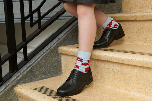 How to teach kids to tie shoe laces