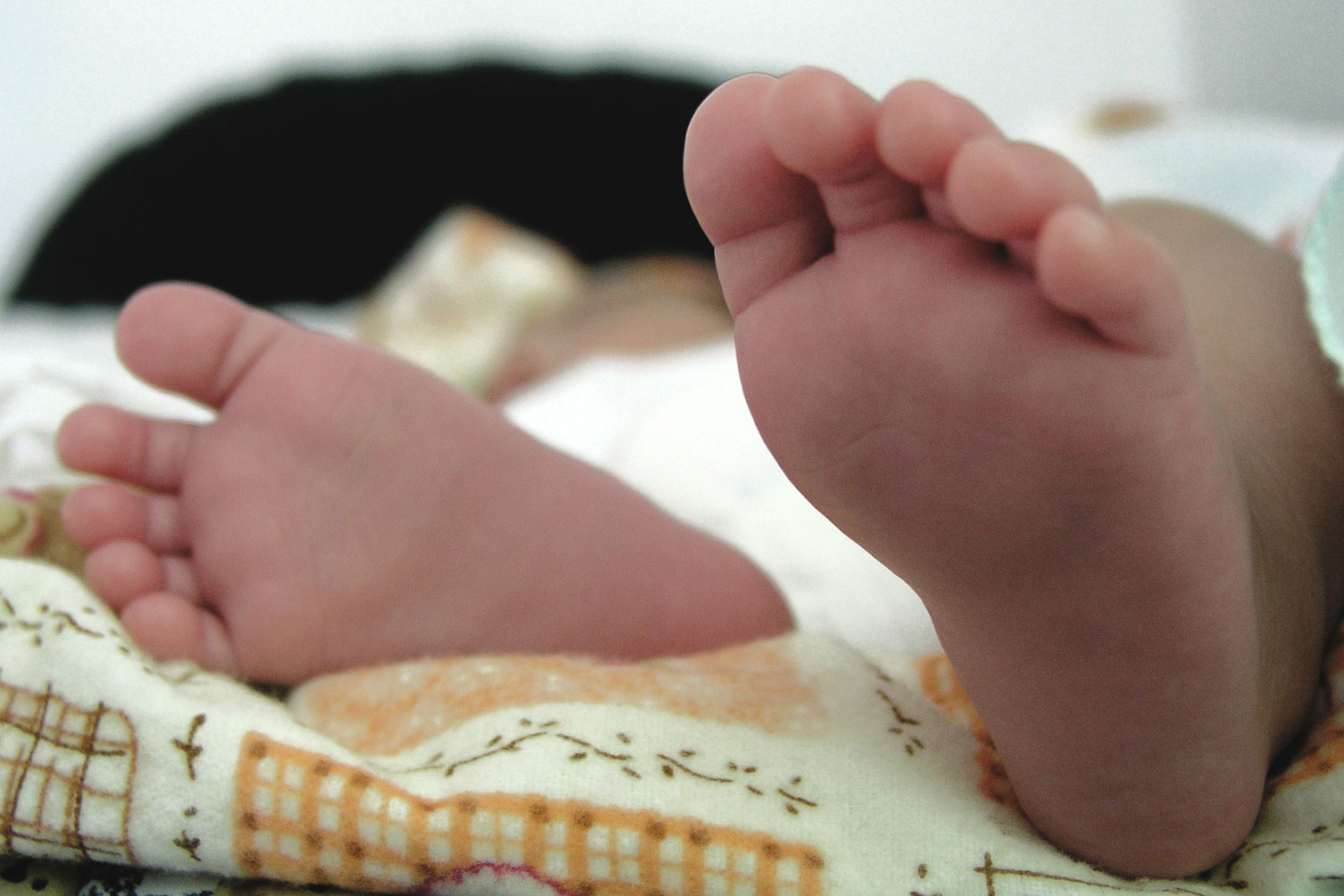 Childs bare feet