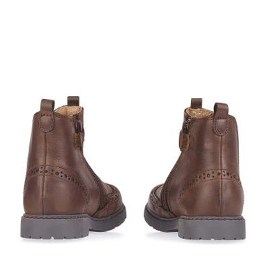 Chelsea, Brown leather zip-up boots