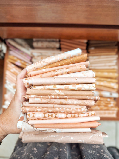 Scrap Fabric Bundle – 1 lb Quilting Cotton Scraps | Random Mix of Designer Prints