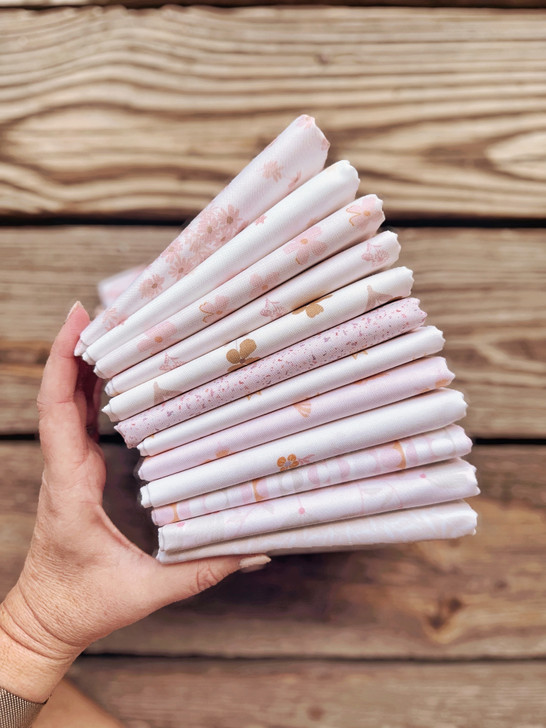 Southern Charm Quilts Scrappy Background Bundle - 12 Pieces