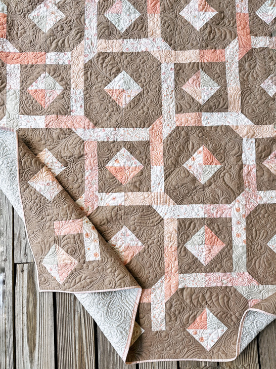 ARRIVING LATE JUNE - Swayful Quilt Pattern by Melanie Traylor - BOOKLET