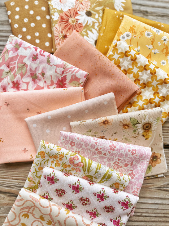 Attic Window Quilt KIT in Golden Shine