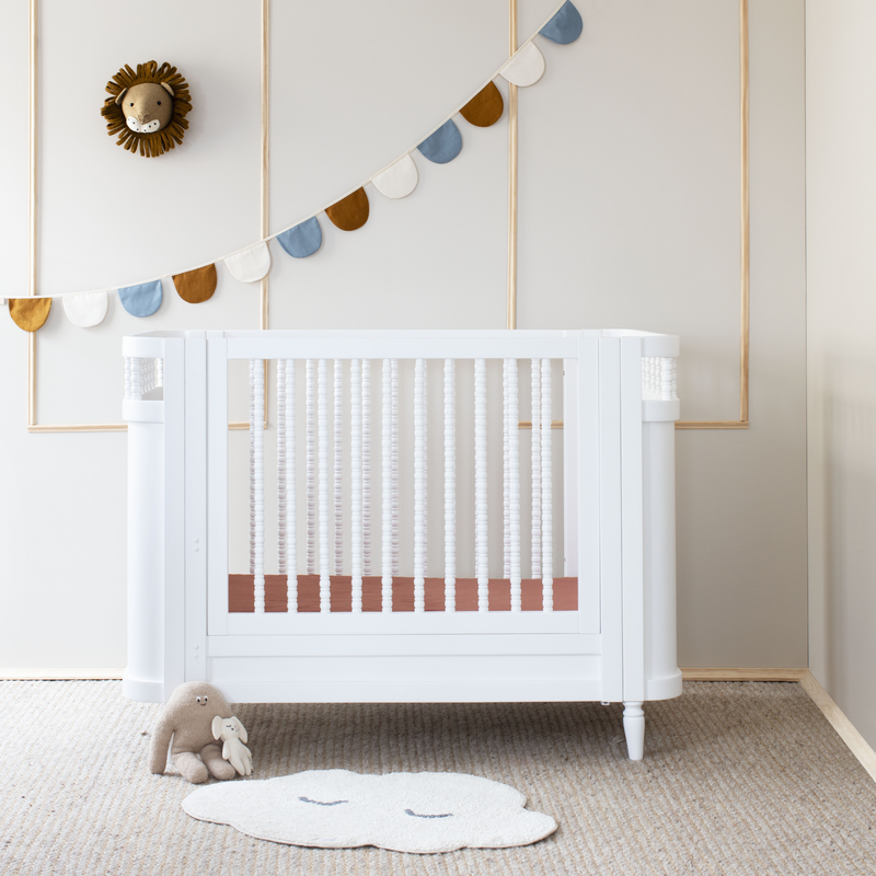 How to safely style your baby's cot