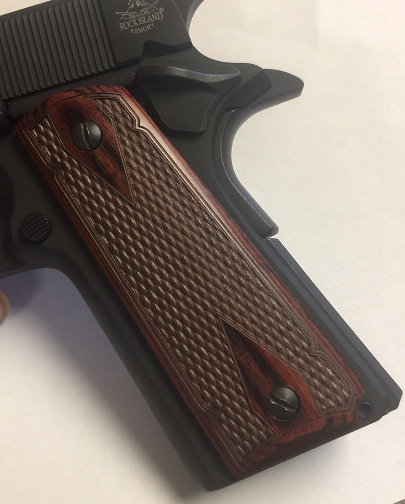 1911 Full Size Double Diamond Checkered Rosewood Grips