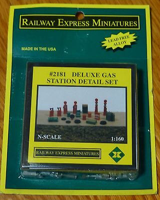 Railway Express Miniatures 2181 N Deluxe Gas Station Accessories