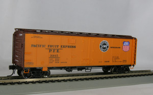 3985 Intermountain HO R40-25 Reefer PFE Double Herald