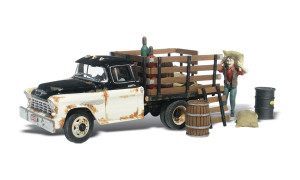 AS5538 - Woodland Scenics HO AutoScenes® Henry's Haulin' AS5538 - Woodland Scenics HO AutoScenes® Henry's Haulin'