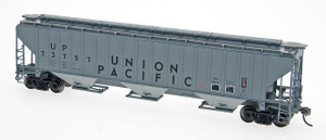 45326-45 - Intermountain Railway Co. HO -- 4750 Cubic Foot Rib-Sided (18 Rib) 3-Bay Covered Hopper - Union Pacific #74736