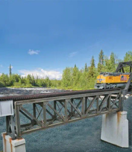 933-4520 - Walthers Cornerstone HO 109' Single-Track Pratt Deck Truss Railroad Bridge -- Kit