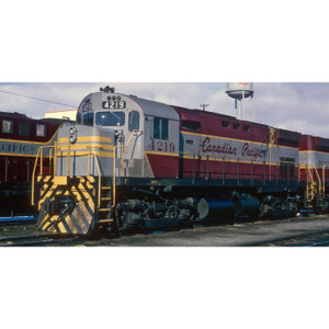 45009 - Rapido HO MLW C-424 Canadian Pacific - Script Scheme (DRS-24b) #4208  DC/Silent