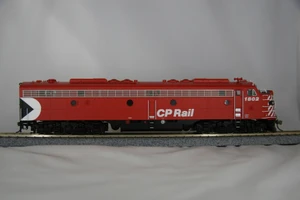 28517 - Rapido - HO EMD E8A (DC/DCC/Sound): CP Rail - Action Red 5" Stripes: #1802