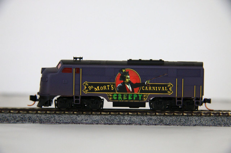 993 21 270 - Micro Trains - Dr. Mort's Creepy Carnival Train Set N Scale Halloween Train