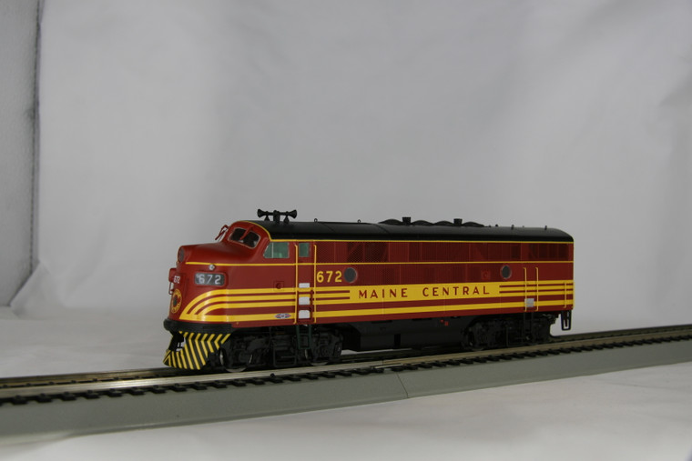 49113S-02 InterMountain HO EMD F3A Locomotive w/Sound, Maine Central - Red, Loco No 672, QSI Sound