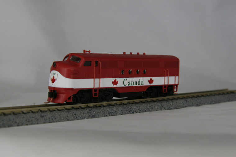 MT-Canada Micro Trains Canadian Provincial and Territory Series 14 Car Set with 987 02 561 Canadian Series Locomotive and 987 01 561 Canadian Series Locomotive Road # 1867 Included