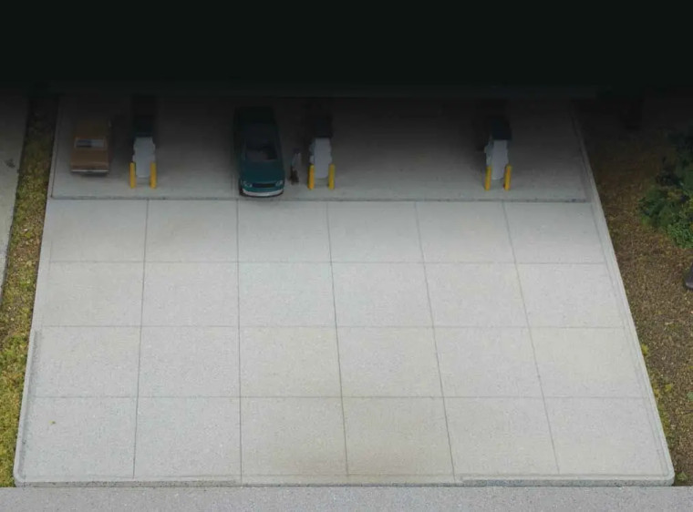 933-3886 - Walthers Cornerstone N Modern Parking Lot - 8 Sections