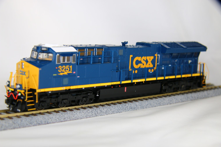 SXT31920 - Scale Trains - HO GE Tier 4 GEVO CSX Transportation ET44AH CSXT #3251 - DCC/Sound