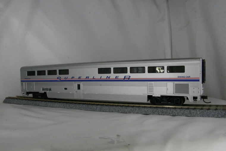 932-6131 - Walthers - HO Scale 85' Superliner II - Dining Car Amtrak #38039-38068