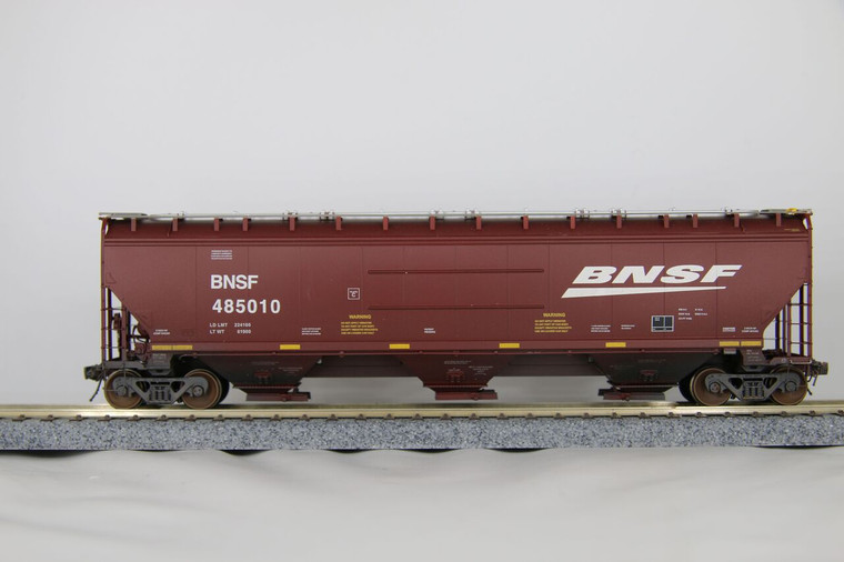 SXT30782 - Scale Trains - Rivet Counters, GreenBrier (Gunderson) 5188cf Covered Hopper w/Metal Roof Hatches & ATP A139 30" x 30" Outlets BNSF Railway #485010