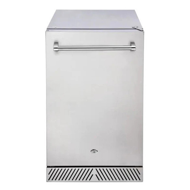 15" Dometic D-Series Refrigerator, Lock, Reversible Hinge 15" Dometic D-Series Refrigerator, Lock, Reversible Hinge