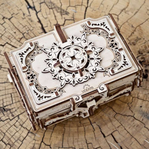 UGEARS 8-COMPARTMENT WOODEN BOX KIT