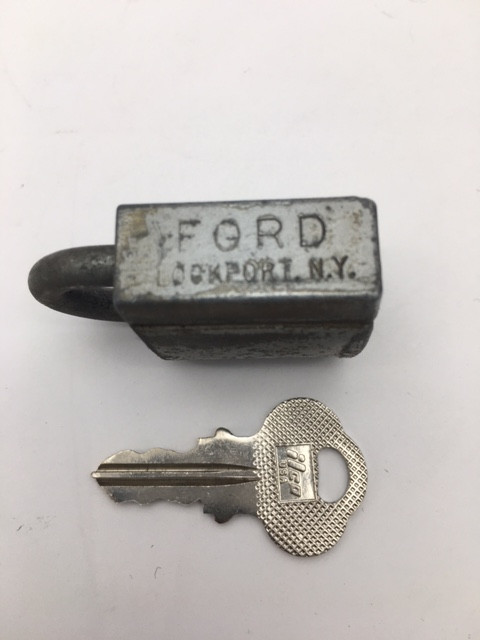 Antique Ford Gum Gumball Vending Padlock Chicago Lock Original LOCKPORT NY with Key