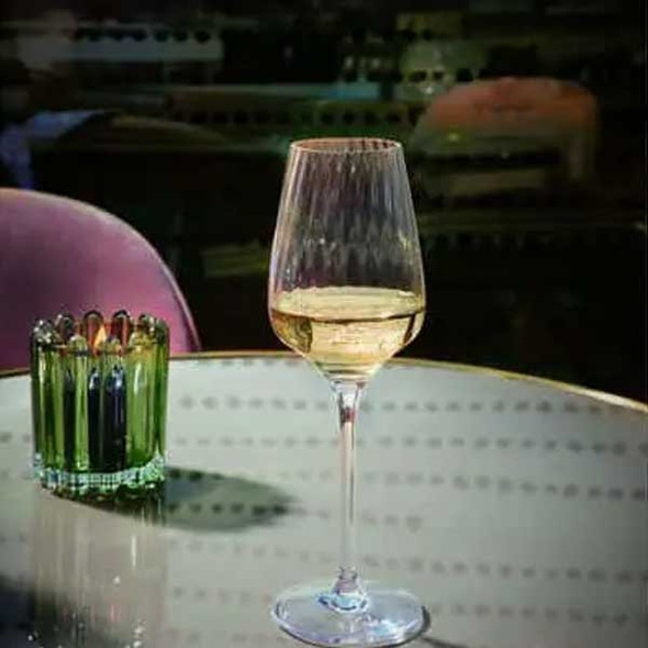 Cardinal V0391 Symetrie by Chef & Sommelier 16.5 oz. Wine Glass -  24/Case