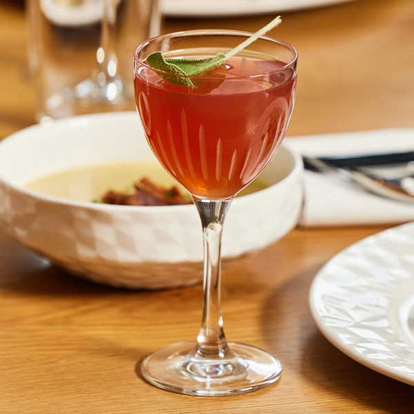 Libbey 9252/AM8Y8J Renewal Inspire Nick & Nora 5-1/2 oz. Cocktail Glass