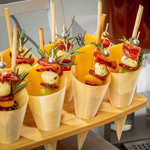 Tablecraft BAMDCN7 4-3/4 oz. Large Disposable Serving Cones, Poplar Wood